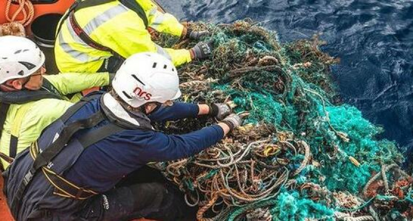 В Цемесской бухте Новороссийска за полгода собрали почти 18 тонн мусора