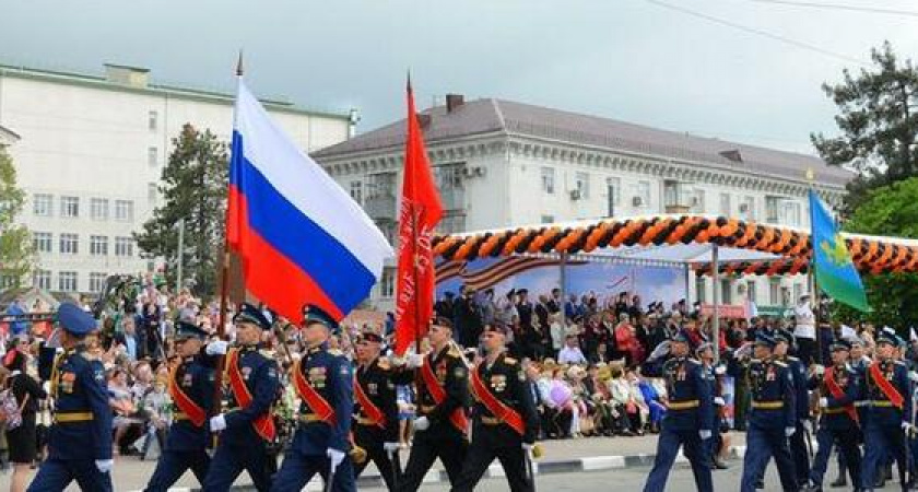 Дождались! В Новороссийске парад Победы пройдет со зрителями